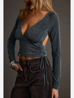 12th Tribe V Neck Cut Out Backless Ruched Long Sleeve Crop Top in Emerald Size S